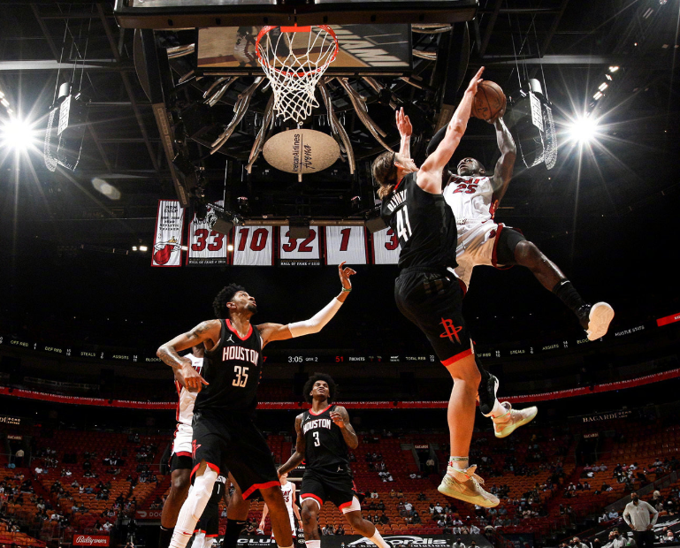 1xBit体育在线登录-火箭惨败老鹰，创下本赛季最差战绩