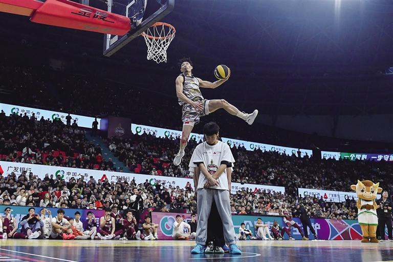 1xBit体育在线登录-防守球员表现突出,助力球队在比赛中获胜