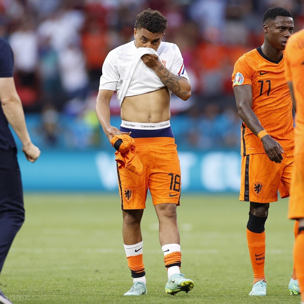 1xBit体育登录入口-上海队防守出现漏洞，需加强训练