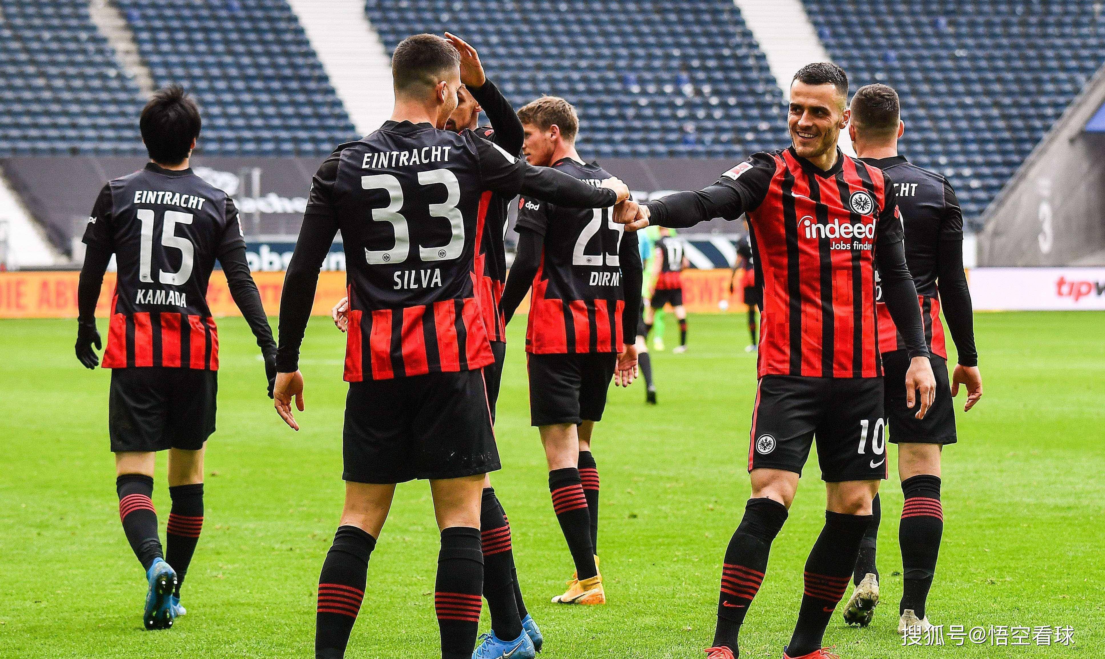 1xBit体育官网-斯图加特展现出色表现，球员们努力为球队赢得胜利的简单介绍